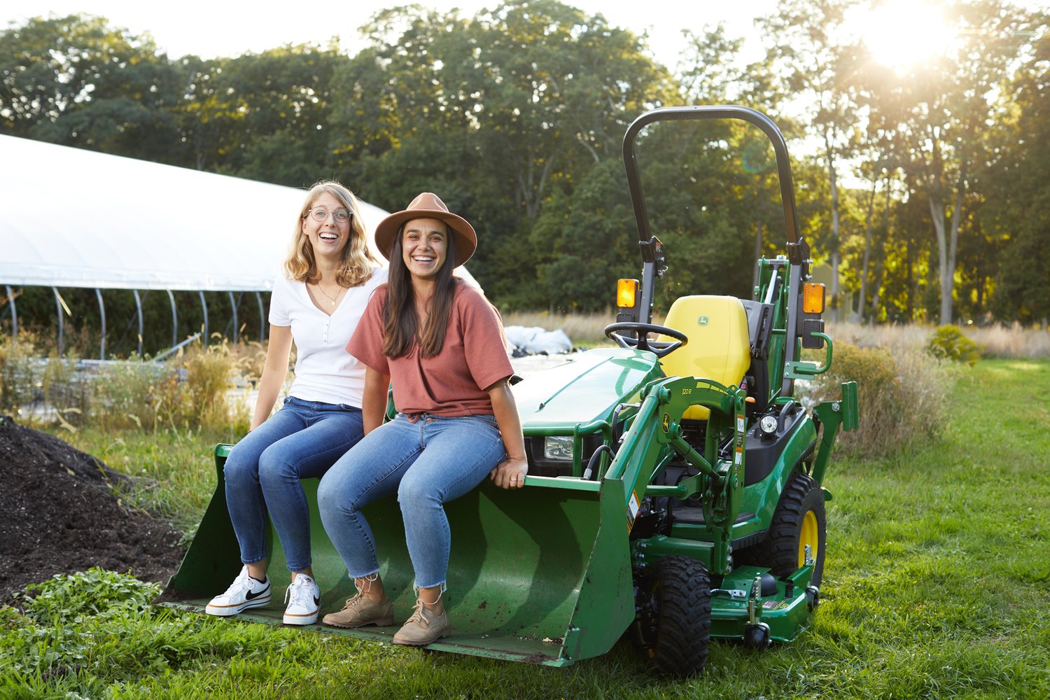Nifty Hoops worked to install Long Lane Farms Hoop House!