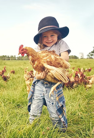 Nifty Hoops helped install Freckled Farm/s hoop house in Alabama!